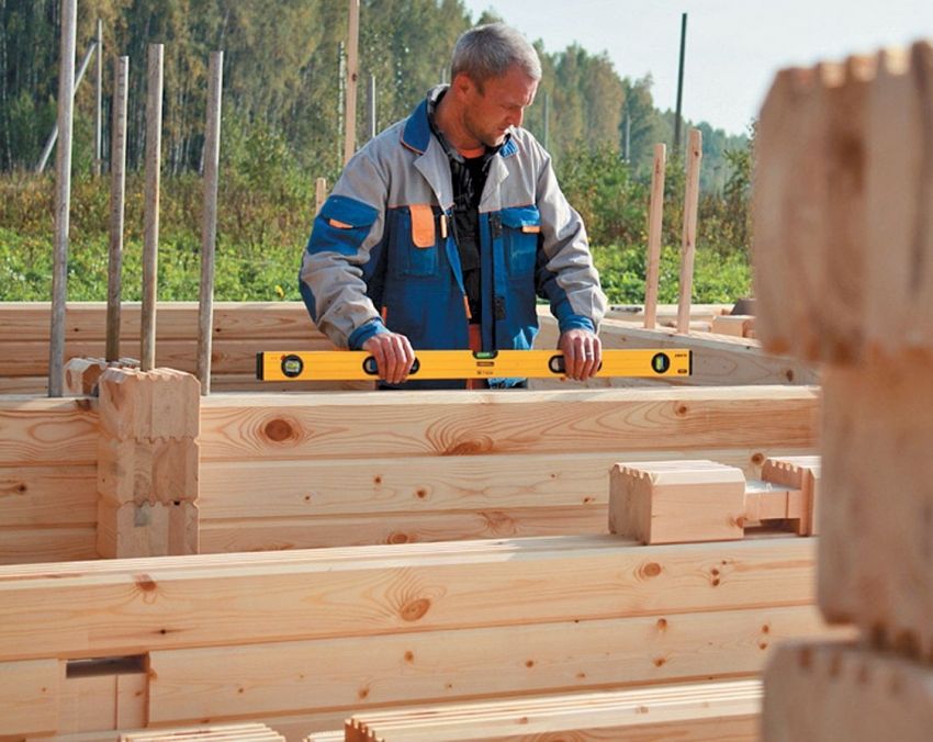 Sauny z dreva: projekty drevených budov s rozličnými rozloženiami