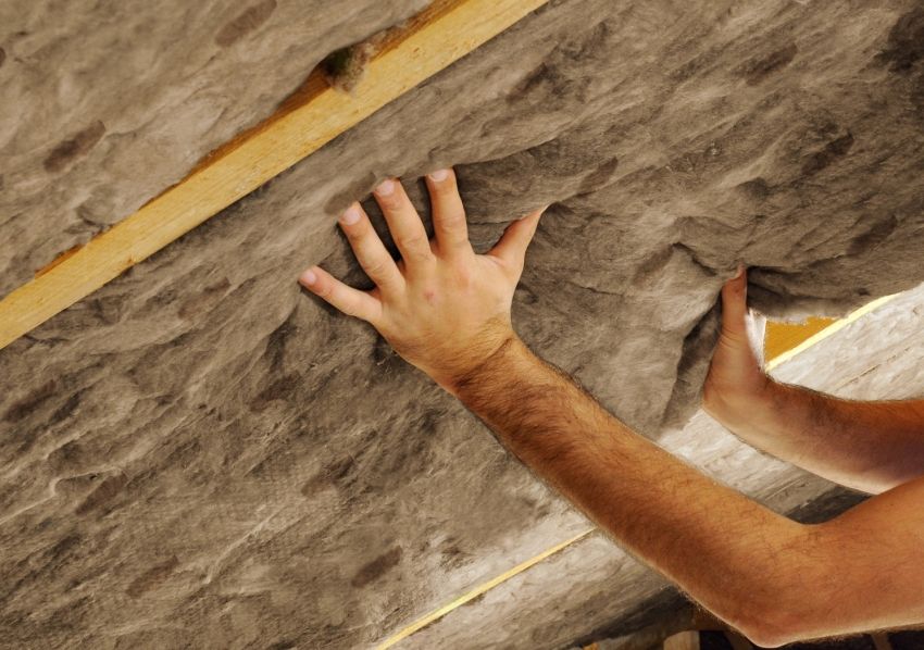 Ako zahriať strop, steny a podlahu vo vani: najlepšie materiály a technológie