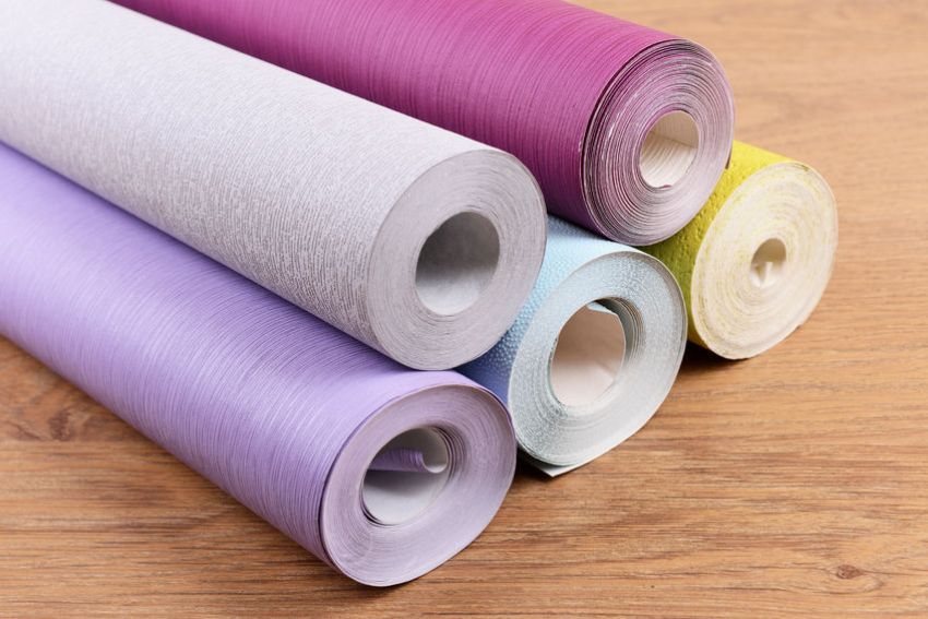 Ako lepiť vinyl tapety na papierovej báze: užitočné tipy na dekoráciu stien