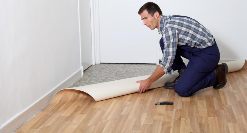 Ako položiť linoleum: pravidlá rezanie a kladenie podlahy