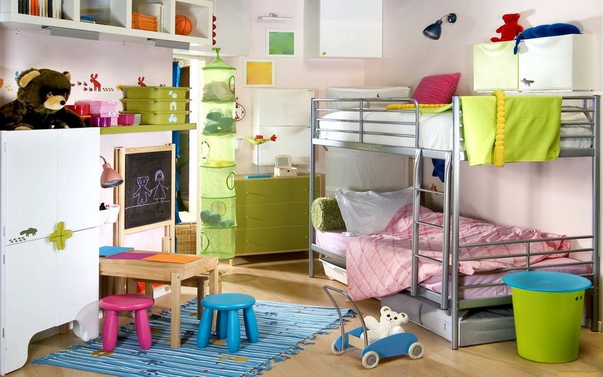 Detská poschodová posteľ: nápady na vytvorenie útulného rohu pre deti