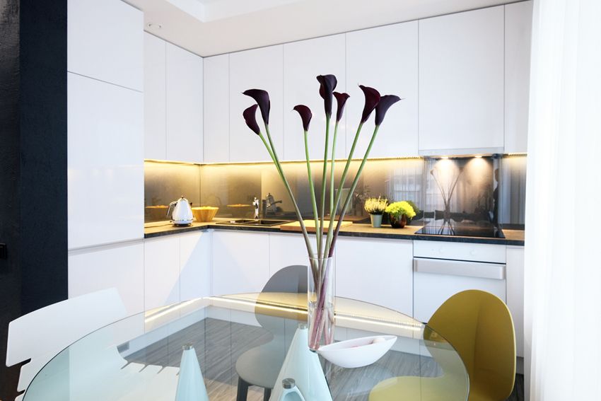 Sklenený kuchynský stôl: štýlový dizajn pre akýkoľvek interiér