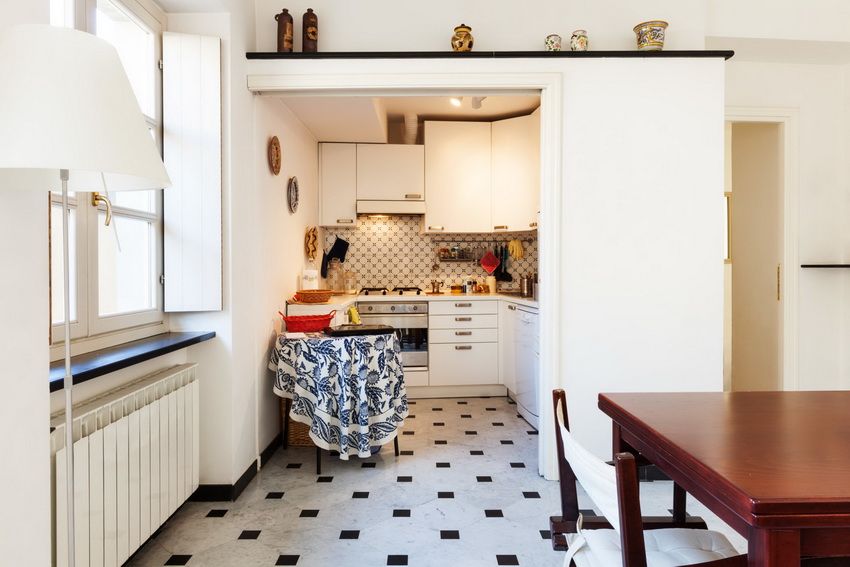 Malý kuchynský stôl pre malú kuchyňu: efektívna optimalizácia miesta