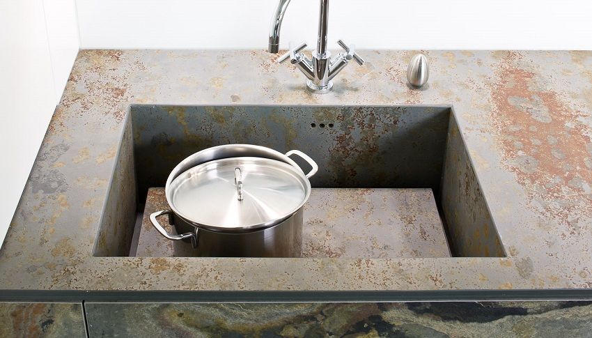 Umývadlo pre kuchyňu z umelého kameňa: vlastnosti, vlastnosti výberu a odchod