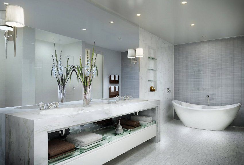Výhody a nevýhody zavesených stropov v kúpeľni: fotografie a tipy