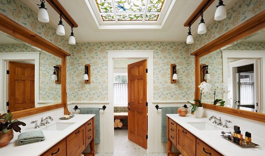 Strop v kúpeľni: ako si vybrať materiál pre jeho dizajn