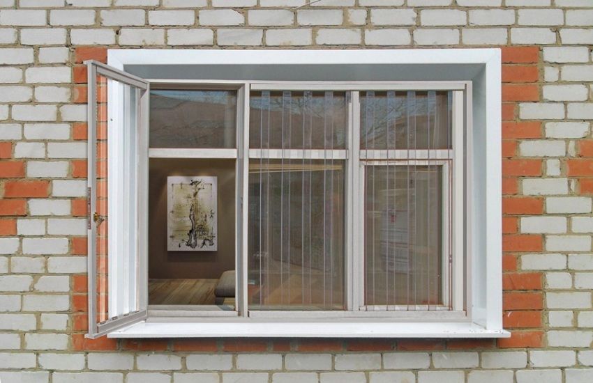 Priehľadné mriežky na oknách a ich funkčné výhody