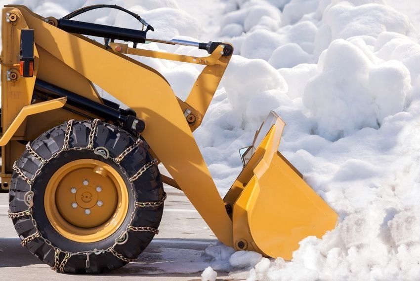 Zariadenia na odstraňovanie snehu pre chaty a domy: prehľad najlepších výrobcov