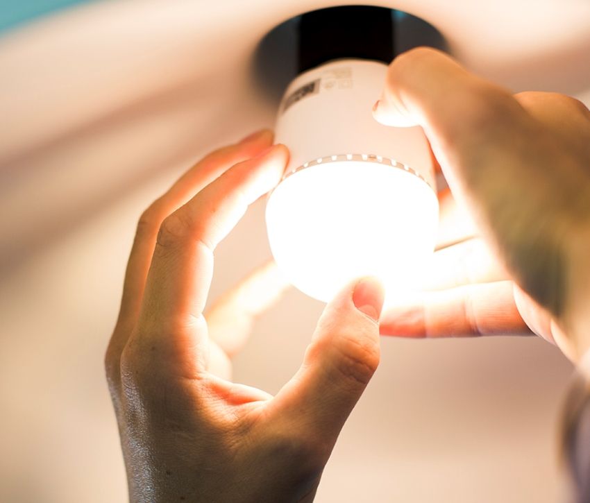 LED stmievateľná lampa: úsporné zariadenie novej generácie