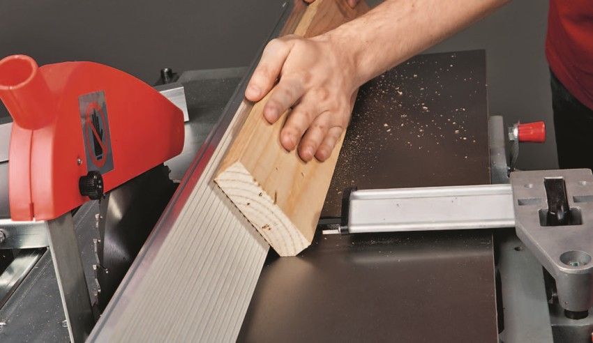 Do-it-yourself drevo sústruh: tipy na výrobu a používanie