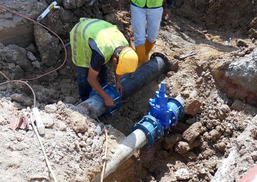 Kanalizačné potrubia pre vonkajšiu kanalizáciu: konštrukcia komunikácií
