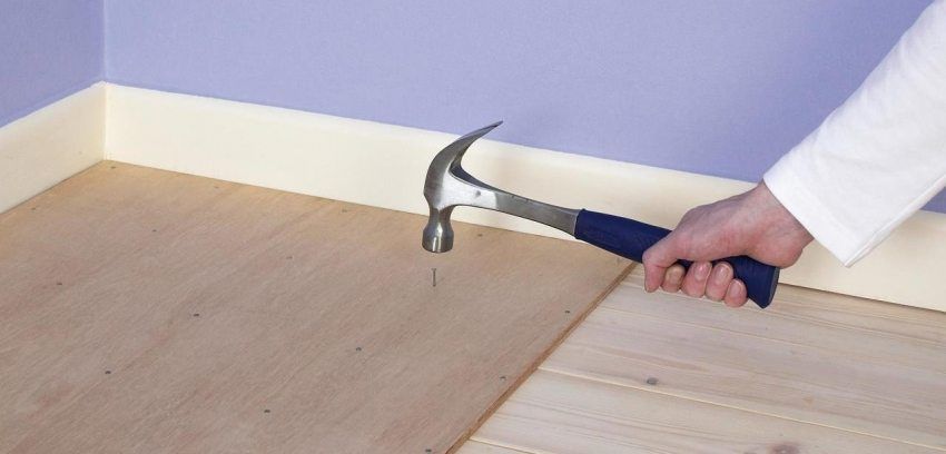 Video: ako umiestniť laminát na drevenú podlahu vlastnými rukami, pokynmi a tipy