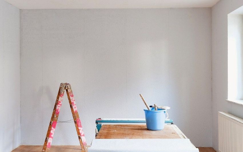 Video: tampónové steny pod tapetou s vlastnými rukami. Tmel alebo tmel, ako?